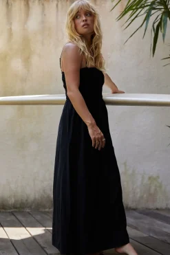 Rhythm Dresses*Classic Shirred Midi Dress Black