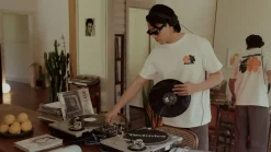 Rhythm T-shirts*Tropic Radio Vintage Ss T-Shirt White